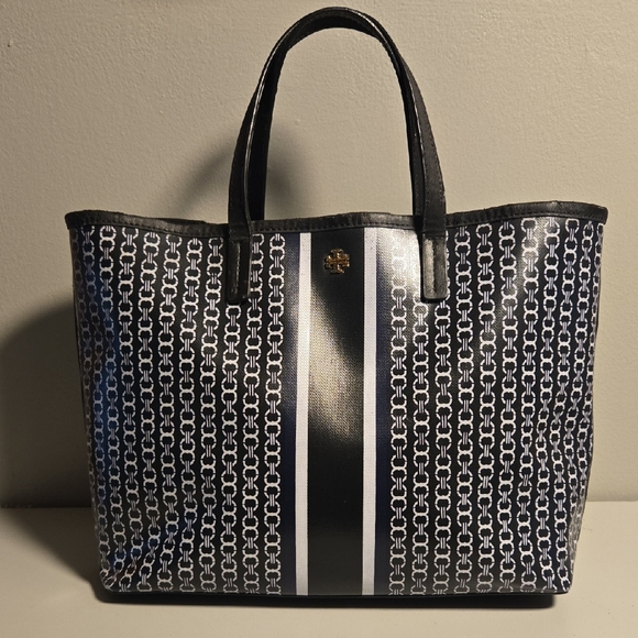 Tory Burch Handbags - Tory Burch Gemini Tote tylish Black and White